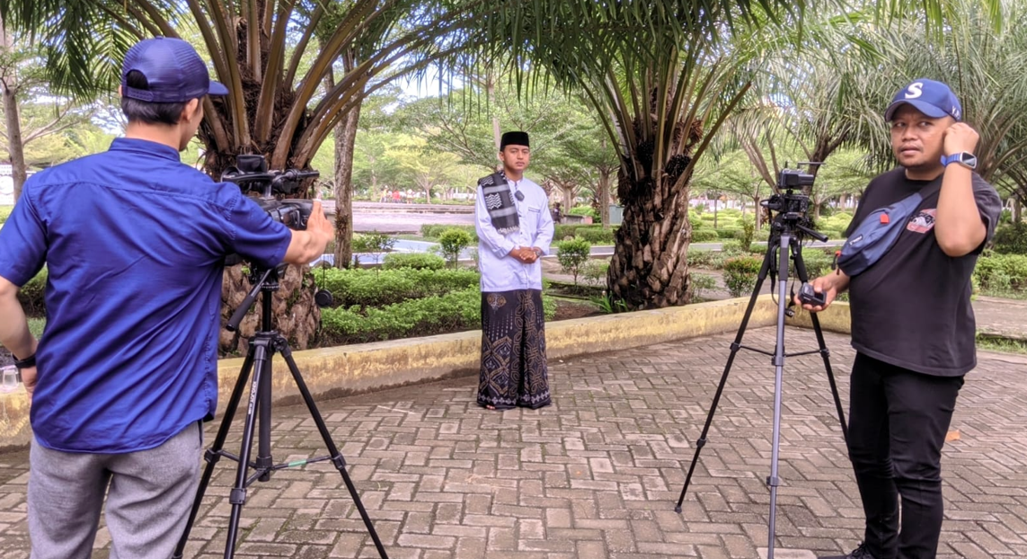 Mahasiswa KPI melaksanakan produksi video dakwah di Polewali Mandar