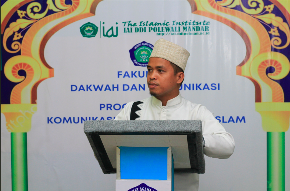 Mahasiswa KPI melaksanakan praktikum dakwah