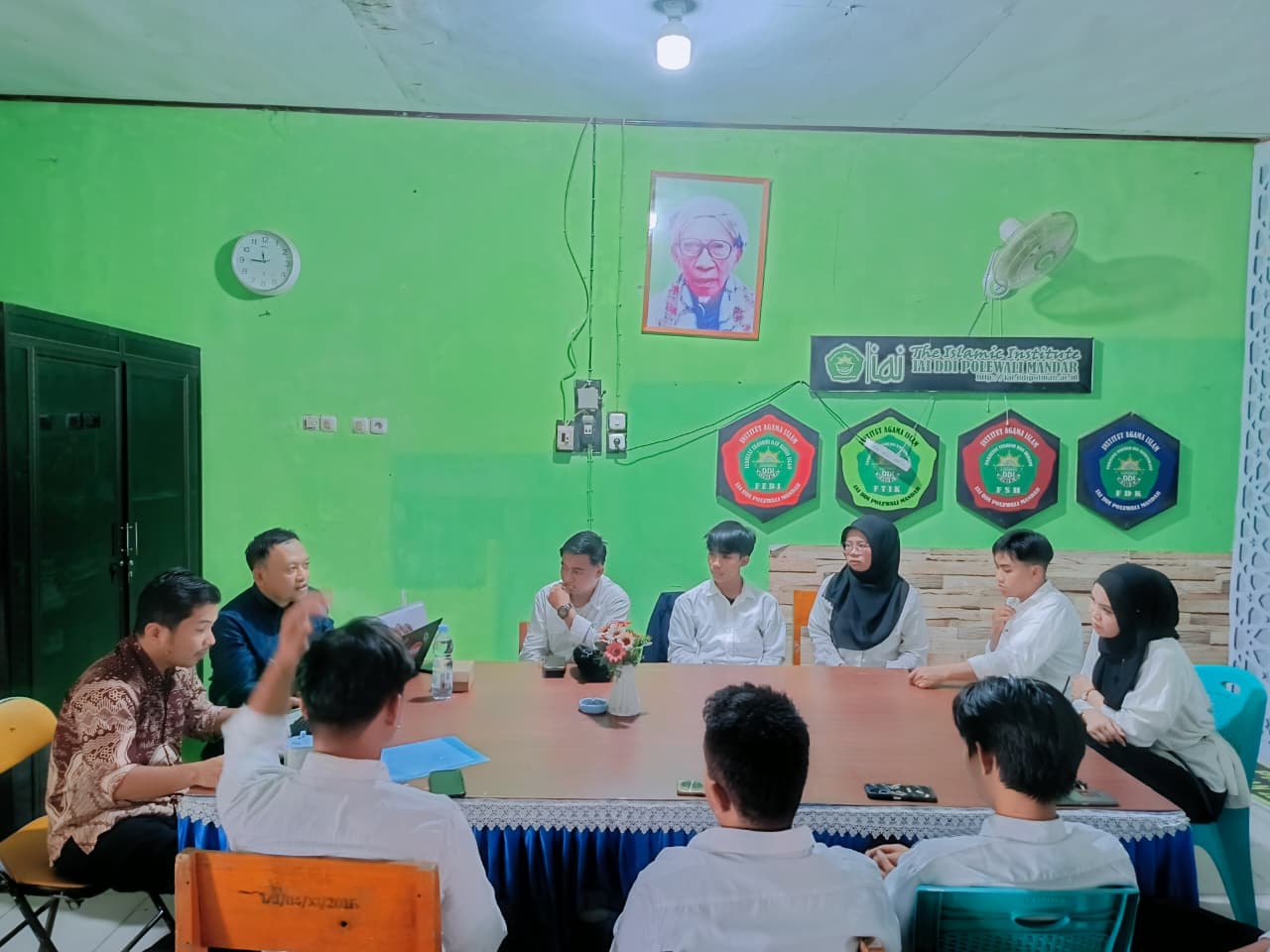 Ketua Program Studi KPI Melakukan Sosialisasi Tracer Studi kepada Mahasiswa Semester III